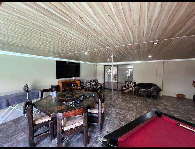 6 BEDROOM HOUSE FOR SALE IN BOLTONWOLD